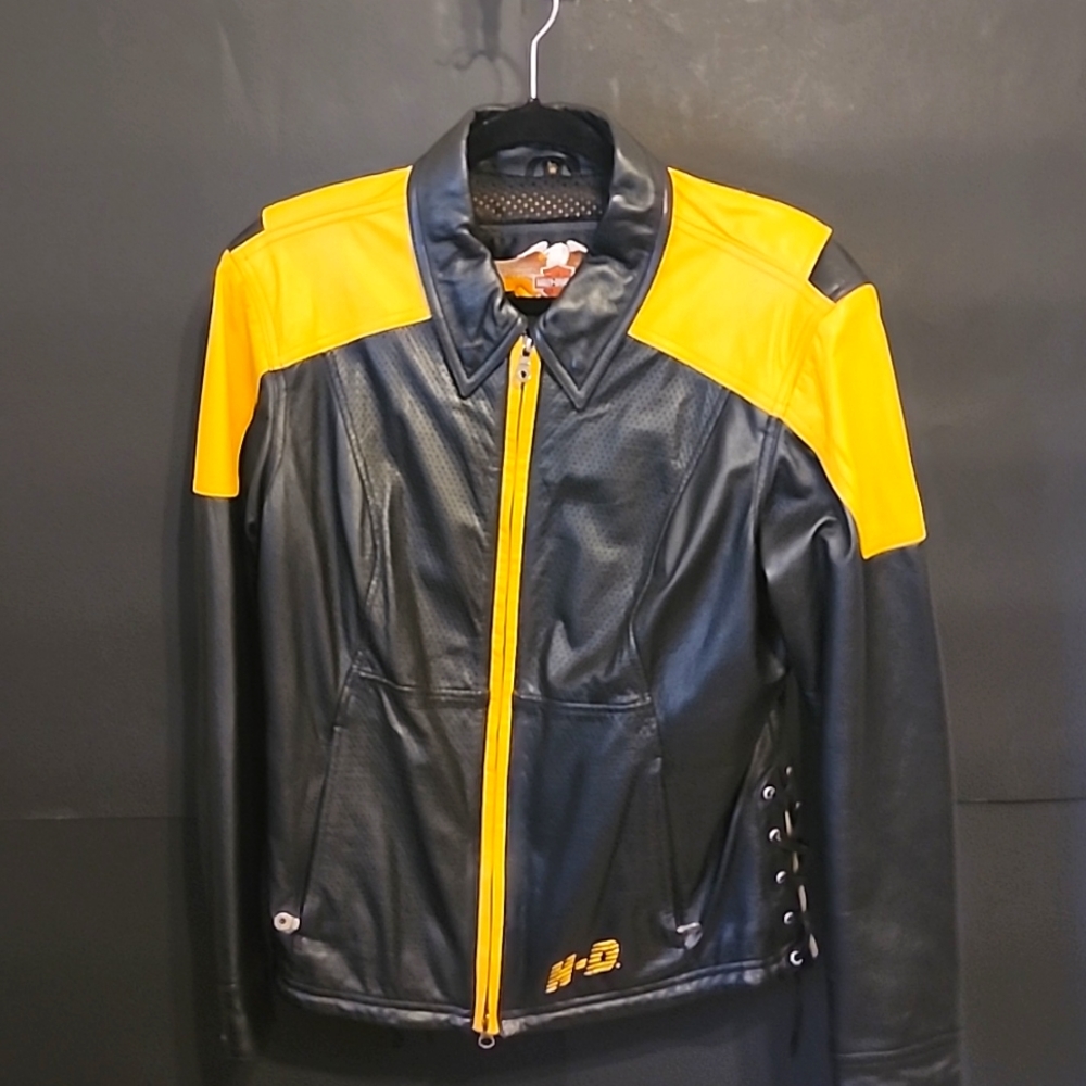 (160) Women's Harley-Davidson leather riding jacket size large